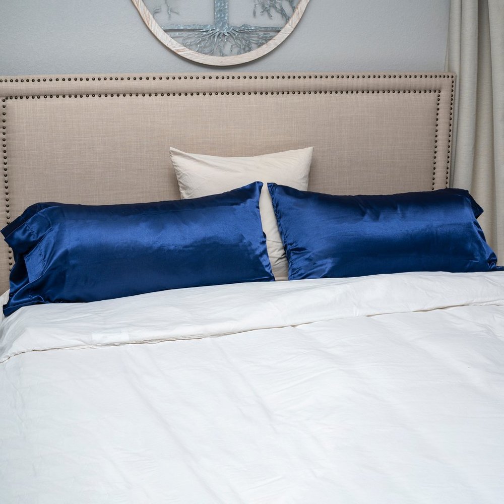 Cozelle Diamond Embossed Satin Pillow Case Set